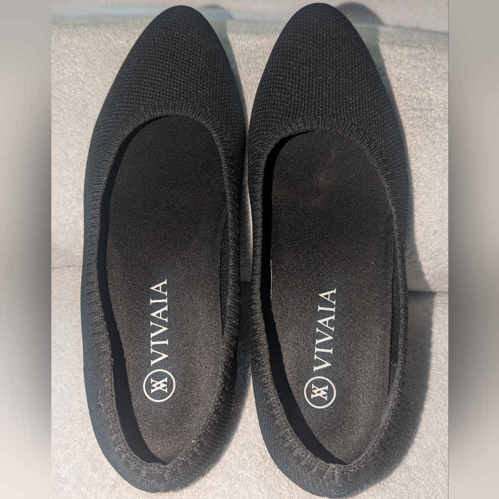 Vivaia Aria pointed toe flats. Size 38
